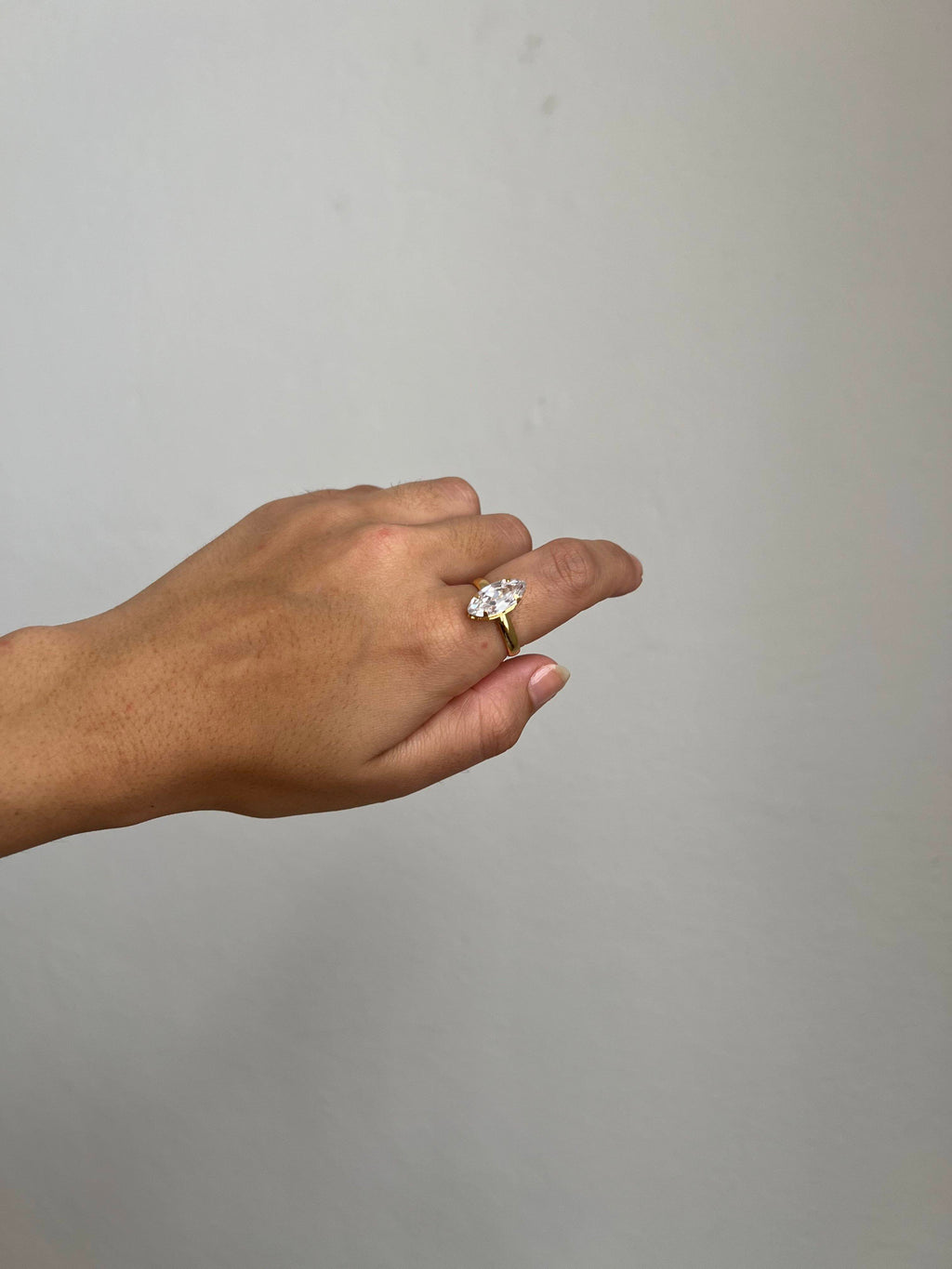 Anel Navete Cristal Folheado a Ouro 18K