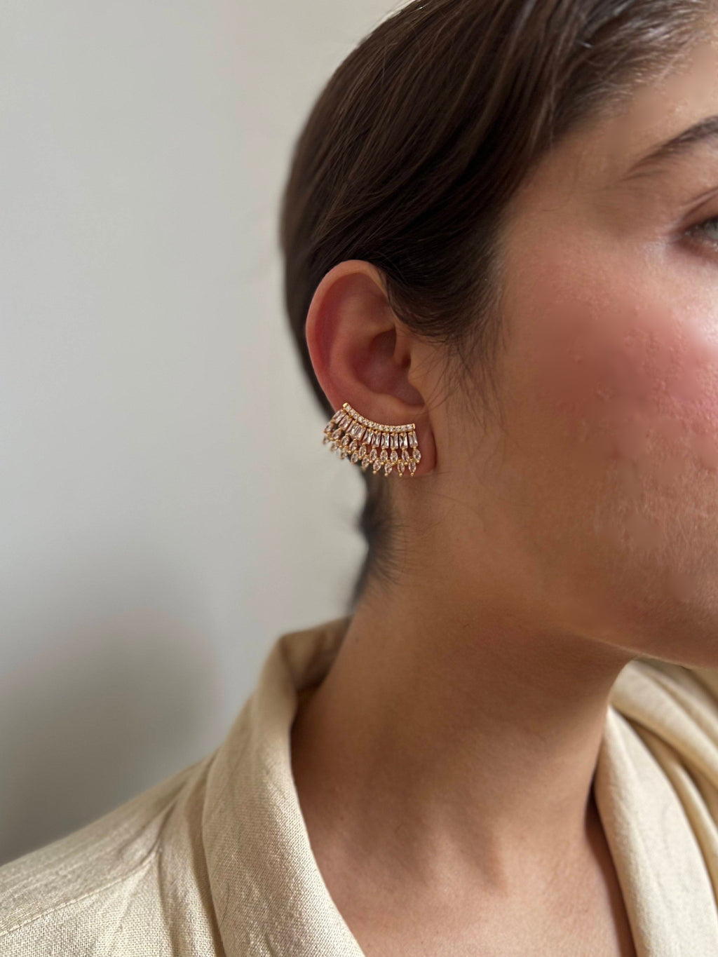 Brinco Ear Cuff Semijoia Zircônia Cristal