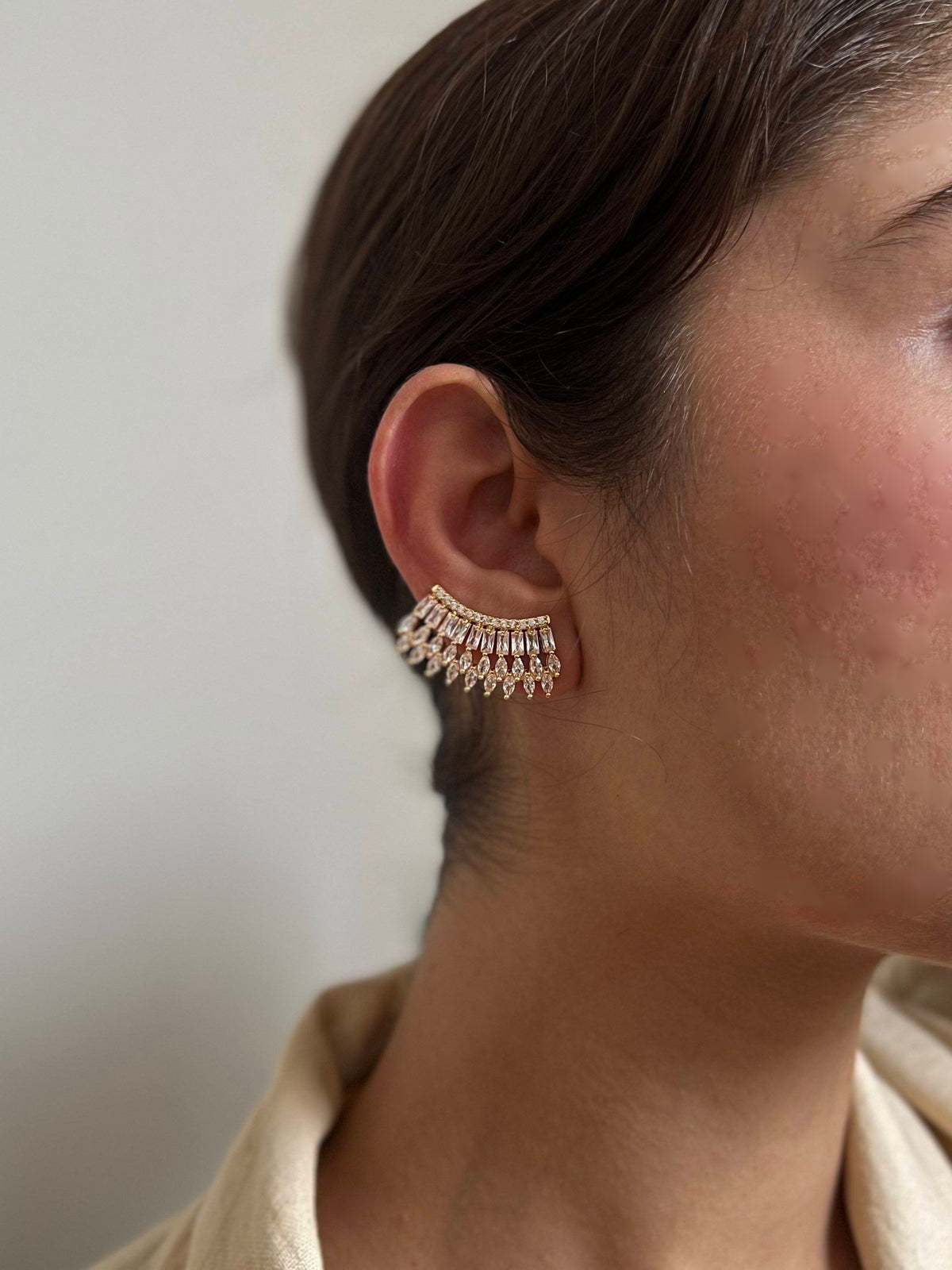 Brinco Ear Cuff Semijoia Zircônia Cristal