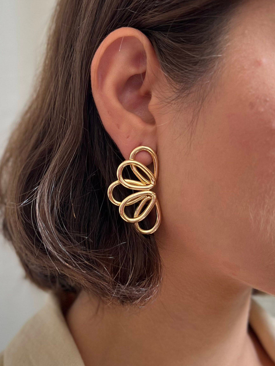 Brinco Folheado a Ouro 18K Liso