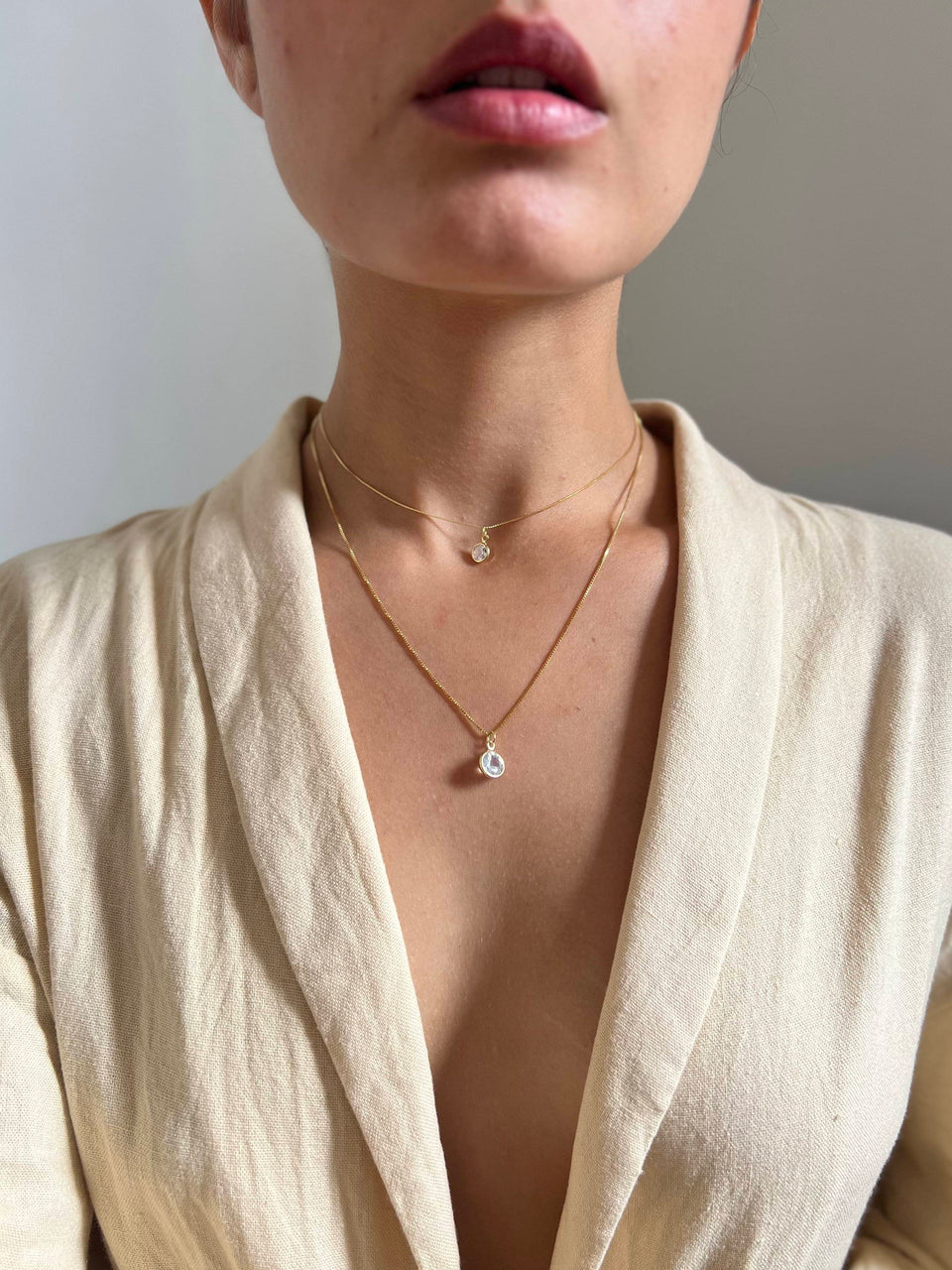 Colar Folheado a Ouro 18K Duplo Ponto de Luz